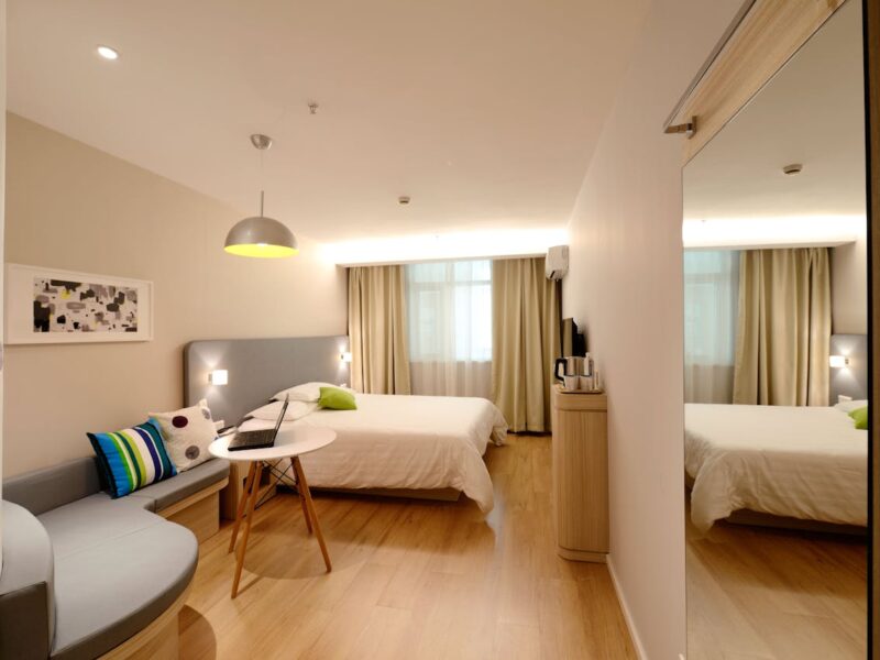 Studio moderne à louer à Casablanca –200 MAD/jour "Annonce de démonstration"
